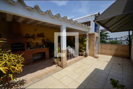 Casa à venda com 130m², 3 quartos e sem vagaTerraço