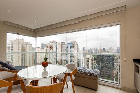Apartamento à venda com 70m², 2 quartos e 1 vagaVaranda