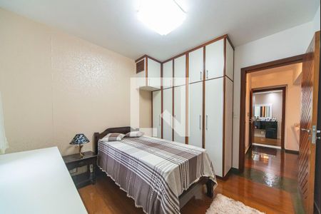 Apartamento à venda com 176m², 3 quartos e 3 vagasQuarto 2