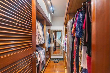 Apartamento à venda com 176m², 3 quartos e 3 vagasCloset do quarto 3
