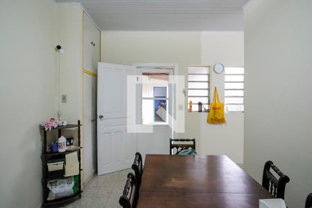 Casa à venda com 10m², 2 quartos e 1 vagaSala de jantar