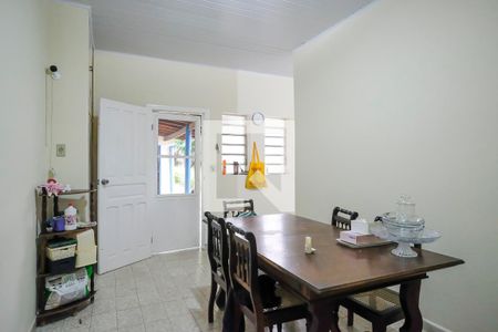 Casa à venda com 10m², 2 quartos e 1 vagaSala de jantar