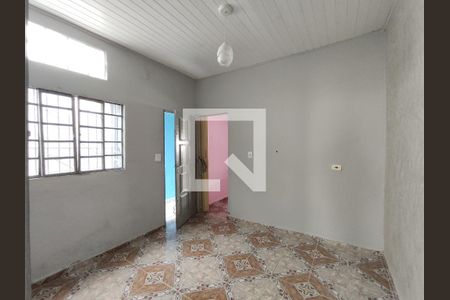 Sala de casa para alugar com 2 quartos, 68m² em Vila Santa Margarida, Ferraz de Vasconcelos