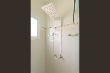 Casa de condomínio à venda com 317m², 4 quartos e 4 vagas Casa de condomínio à venda com 317m², 4 quartos e 4 vagasBanheiro da Suíte 2