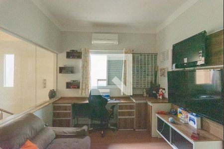 Casa de condomínio à venda com 317m², 4 quartos e 4 vagas Casa de condomínio à venda com 317m², 4 quartos e 4 vagasSuíte 2