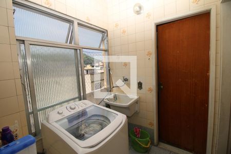 Apartamento à venda com 74m², 2 quartos e 1 vagaÁrea de Serviço