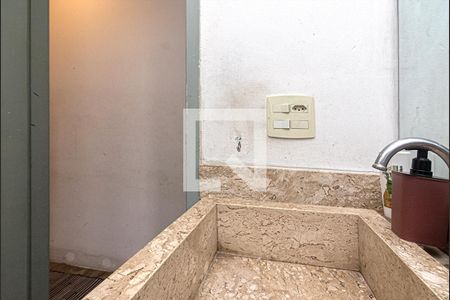 Apartamento à venda com 55m², 2 quartos e 1 vaga Apartamento à venda com 55m², 2 quartos e 1 vagaBanheiro