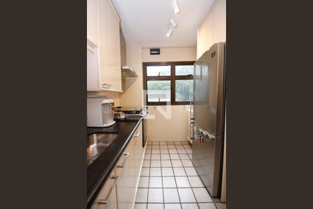 Apartamento à venda com 150m², 4 quartos e 2 vagasCozinha