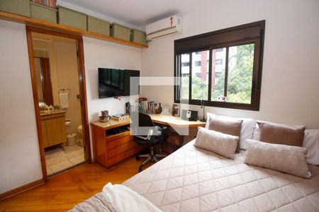 Apartamento à venda com 150m², 4 quartos e 2 vagasSuíte 2