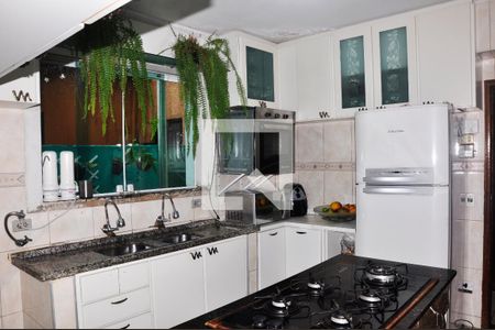 Casa à venda com 600m², 5 quartos e 6 vagas Casa à venda com 600m², 5 quartos e 6 vagasDetalhe - Cozinha Americana