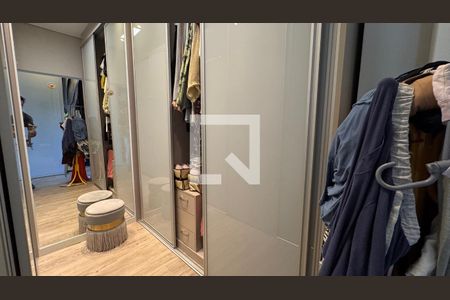 Casa de condomínio à venda com 250m², 3 quartos e 4 vagas Casa de condomínio à venda com 250m², 3 quartos e 4 vagasQuarto 1