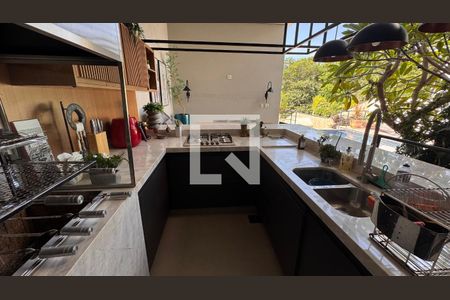 Casa de condomínio à venda com 250m², 3 quartos e 4 vagas Casa de condomínio à venda com 250m², 3 quartos e 4 vagasChurrasqueira