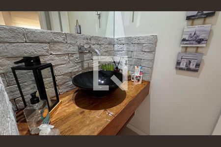 Casa de condomínio à venda com 250m², 3 quartos e 4 vagas Casa de condomínio à venda com 250m², 3 quartos e 4 vagasLavabo