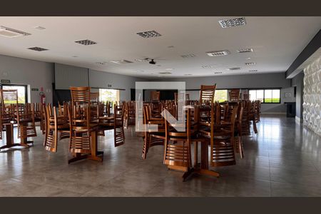 Casa de condomínio à venda com 250m², 3 quartos e 4 vagas Casa de condomínio à venda com 250m², 3 quartos e 4 vagasÁrea comum - Salão de festas