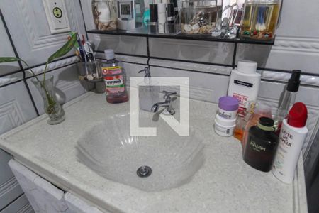 Apartamento à venda com 64m², 2 quartos e 1 vaga Apartamento à venda com 64m², 2 quartos e 1 vagaBanheiro