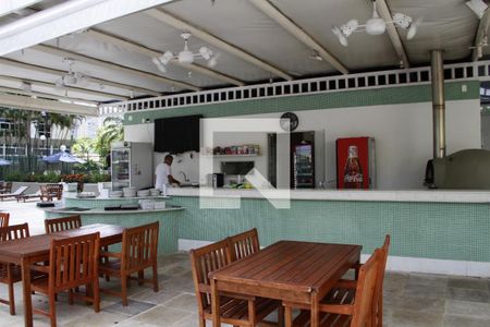 Apartamento à venda com 261m², 3 quartos e 2 vagasRestaurante