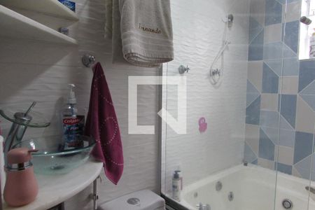 Casa à venda com 125m², 3 quartos e 2 vagasBanheiro