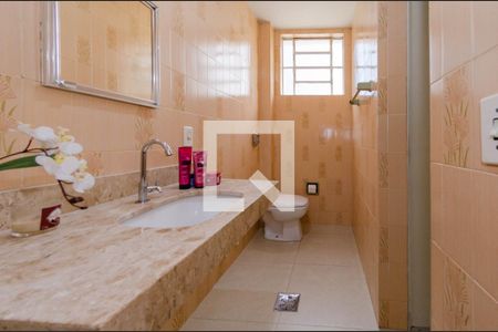 Apartamento à venda com 130m², 3 quartos e 2 vagas Apartamento à venda com 130m², 3 quartos e 2 vagasBanheiro suíte