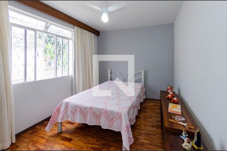 Apartamento à venda com 130m², 3 quartos e 2 vagas Apartamento à venda com 130m², 3 quartos e 2 vagasSuíte