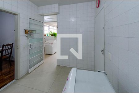 Apartamento à venda com 130m², 3 quartos e 2 vagas Apartamento à venda com 130m², 3 quartos e 2 vagasCozinha