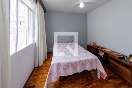 Apartamento à venda com 130m², 3 quartos e 2 vagas Apartamento à venda com 130m², 3 quartos e 2 vagasSuíte