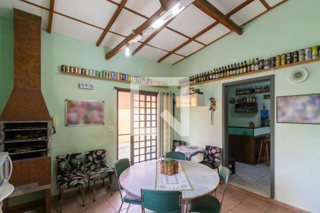 Casa à venda com 174m², 2 quartos e 2 vagas Casa à venda com 174m², 2 quartos e 2 vagasCozinha 2