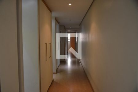 Apartamento à venda com 390m², 5 quartos e 10 vagasCorredor