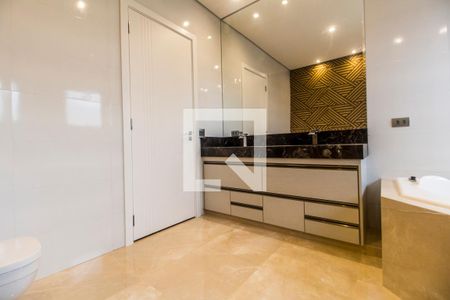 Casa de condomínio à venda com 524m², 4 quartos e 4 vagasBanheiro da Suíte 1