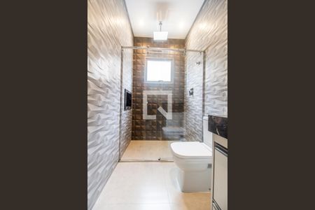 Casa de condomínio à venda com 524m², 4 quartos e 4 vagas Casa de condomínio à venda com 524m², 4 quartos e 4 vagasBanheiro da Suíte 4