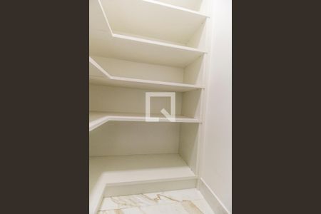 Casa de condomínio à venda com 524m², 4 quartos e 4 vagasDespensa