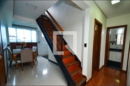 Apartamento à venda com 101m², 3 quartos e 1 vaga Apartamento à venda com 101m², 3 quartos e 1 vagaEscada cobertura