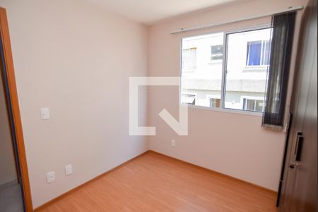 Quarto 2 de apartamento para alugar com 2 quartos, 52m² em Cecília, Viamão