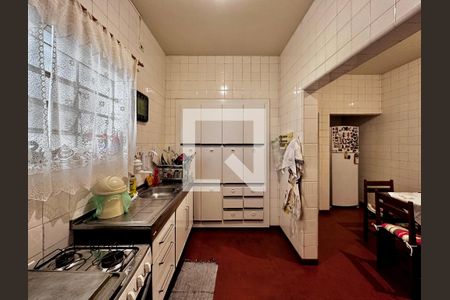 Casa à venda com 220m², 3 quartos e 3 vagas Casa à venda com 220m², 3 quartos e 3 vagasCozinha