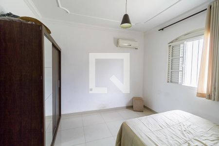 Casa à venda com 420m², 3 quartos e 6 vagas Casa à venda com 420m², 3 quartos e 6 vagasSuíte 2