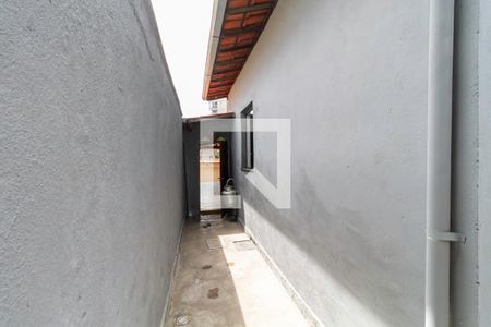 Casa à venda com 420m², 3 quartos e 6 vagas Casa à venda com 420m², 3 quartos e 6 vagasCorredor
