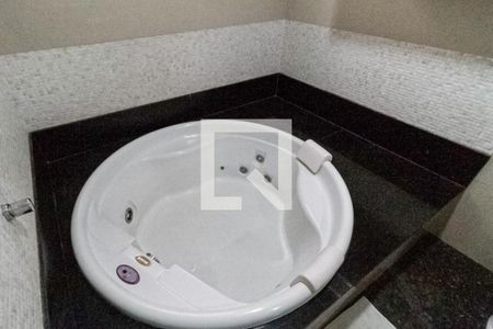 Casa à venda com 420m², 3 quartos e 6 vagas Casa à venda com 420m², 3 quartos e 6 vagasBanheiro da suíte 1