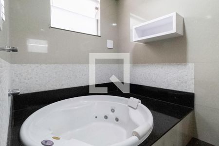 Casa à venda com 420m², 3 quartos e 6 vagas Casa à venda com 420m², 3 quartos e 6 vagasBanheiro da suíte 1