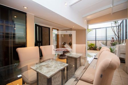 Apartamento para alugar com 263m², 3 quartos e 2 vagasCobertura