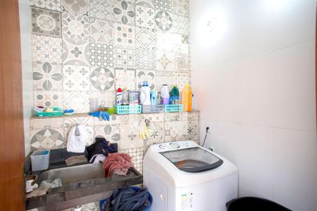 Casa à venda com 236m², 4 quartos e 4 vagas Casa à venda com 236m², 4 quartos e 4 vagasÁrea de Serviço