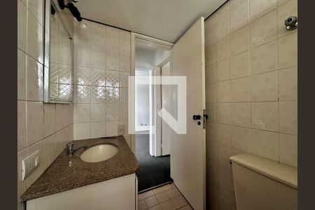 Apartamento à venda com 65m², 2 quartos e 1 vaga Apartamento à venda com 65m², 2 quartos e 1 vagaBanheiro