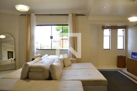 Casa à venda com 6 quartos, 292m² em Parque das Nações, Santo André
