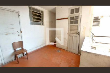 Apartamento à venda com 77m², 2 quartos e sem vaga