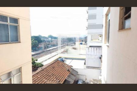 Apartamento à venda com 77m², 2 quartos e sem vaga