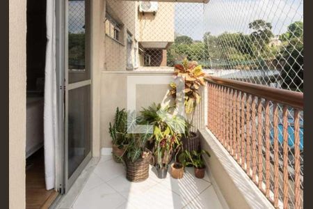 Apartamento à venda com 77m², 2 quartos e 1 vaga