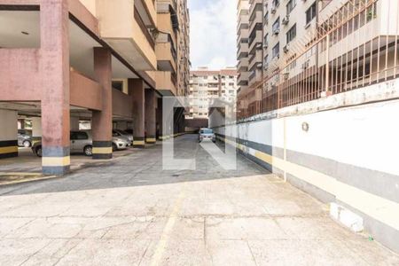 Apartamento à venda com 77m², 2 quartos e 1 vaga