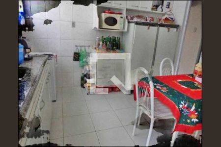 Casa à venda com 130m², 2 quartos e 2 vagas