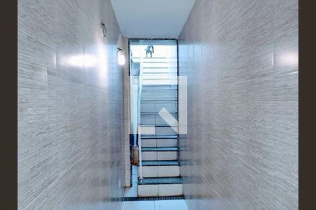 Casa à venda com 80m², 2 quartos e 1 vaga