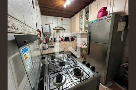 Casa de condomínio à venda com 161m², 3 quartos e 1 vaga