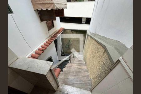 Casa de condomínio à venda com 161m², 3 quartos e 1 vaga