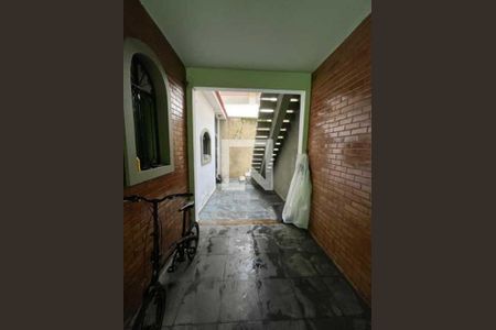 Casa de condomínio à venda com 161m², 3 quartos e 1 vaga